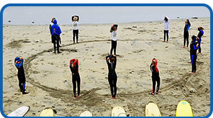 Dave Surfing and Class Stretching Before Hitting The Waves Dave Surfing and Class Stretching Before Hitting The Waves